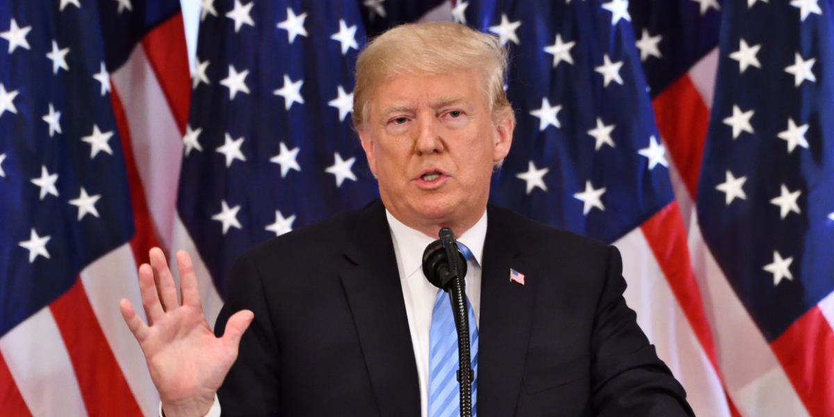 Historisk billede: Nu har vi fået Donald Trumps “mugshot”