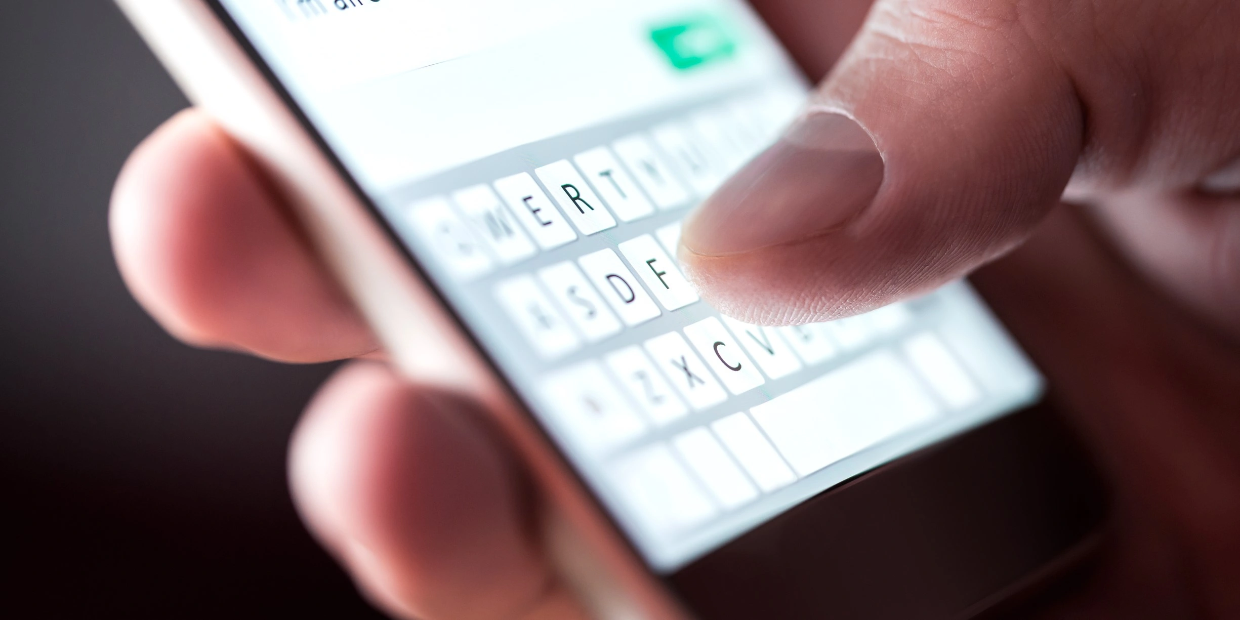 Kun 2 ord lang: Sådan lød verdens første sms