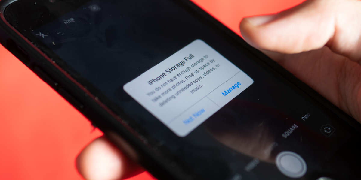 Er iPhonen ved at være fuld? Simpelt tip giver dig øjeblikkeligt mere plads