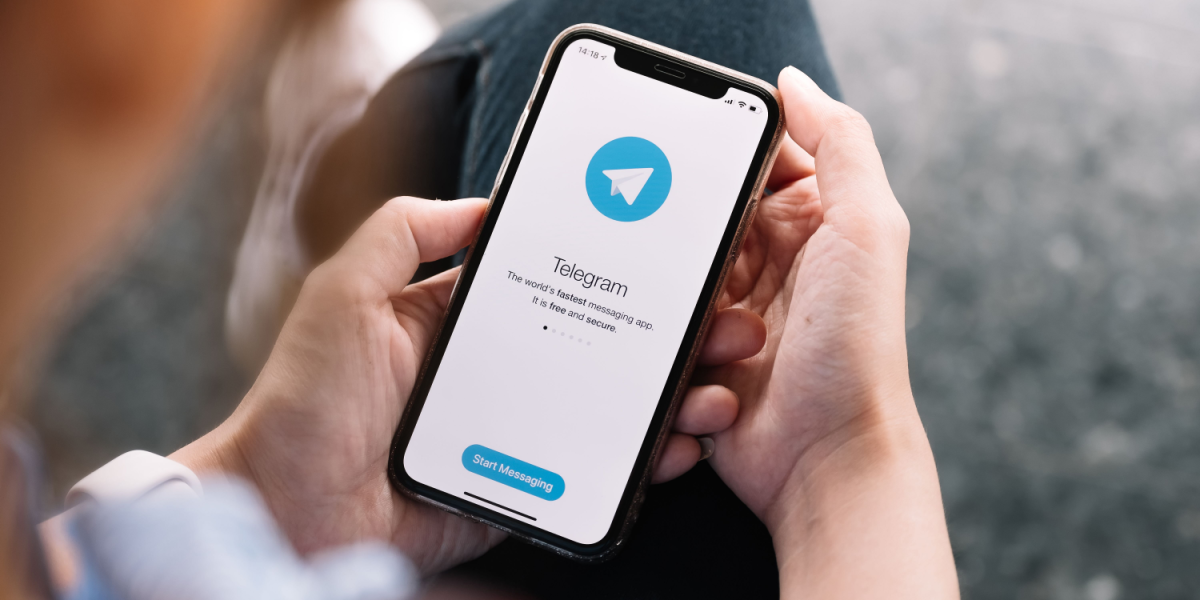 Socialdemokratiet spiller ud: Vil forbyde beskedapp