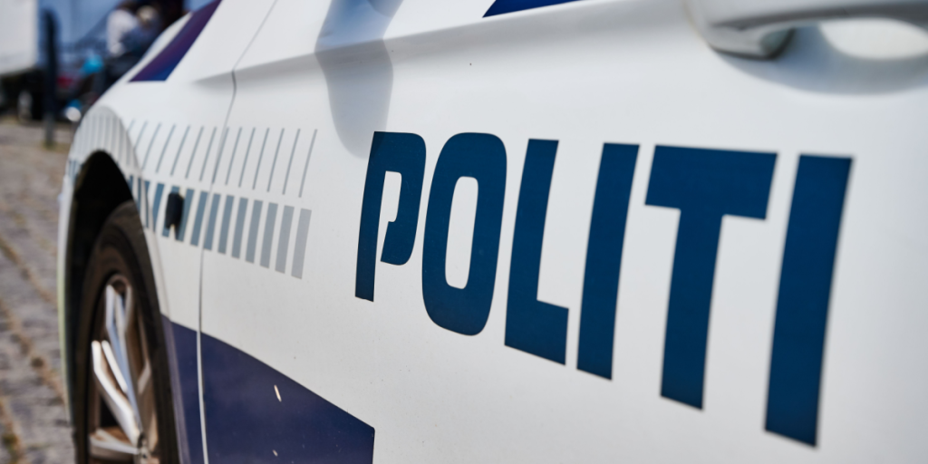Ansat i fodboldklub sigtet: Filmede 42 unge i omklædningsrum