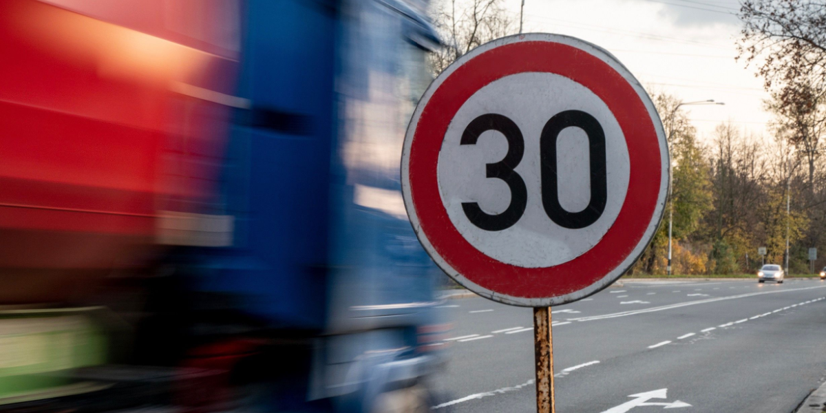Underskriftsindsamling i gang: Forbund vil have hastigheden i byerne ned til 30 km/t