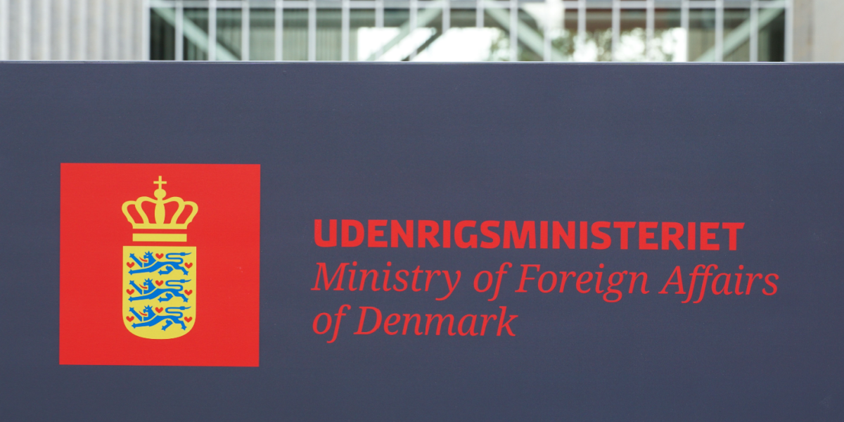Udenrigsministeriet advarer: Hold dig fra store forsamlinger de næste 48 timer