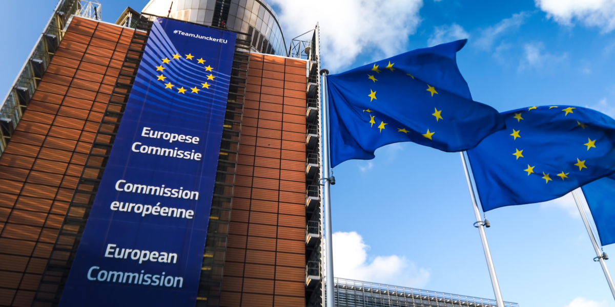 Danmark får skældud af EU – brokker sig over “den gyldne svingdør”