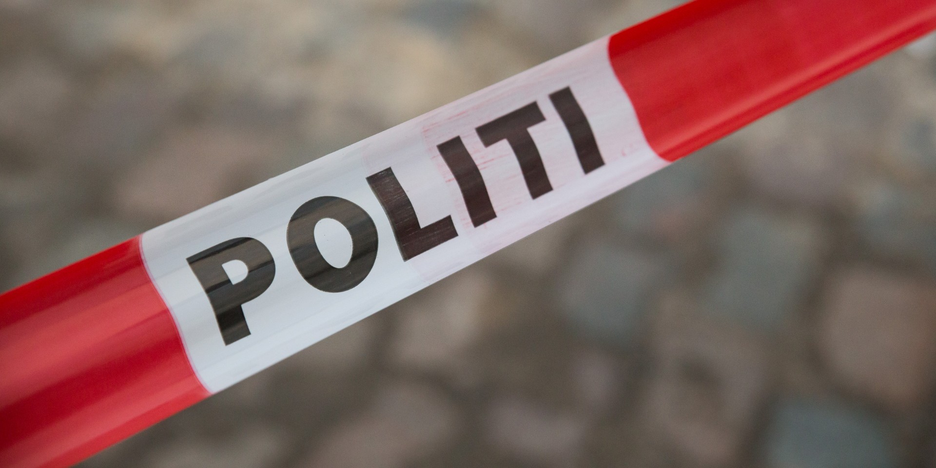 Politiet i indsats: Motorvej spærret tirsdag morgen