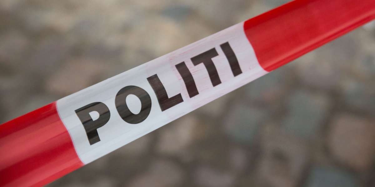 46-årig kvinde stukket i ryggen: Nu er 21-årig kvinde tiltalt