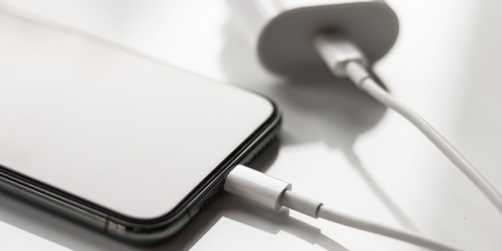 Advarsel: Del ikke din iPhone-oplader med andre