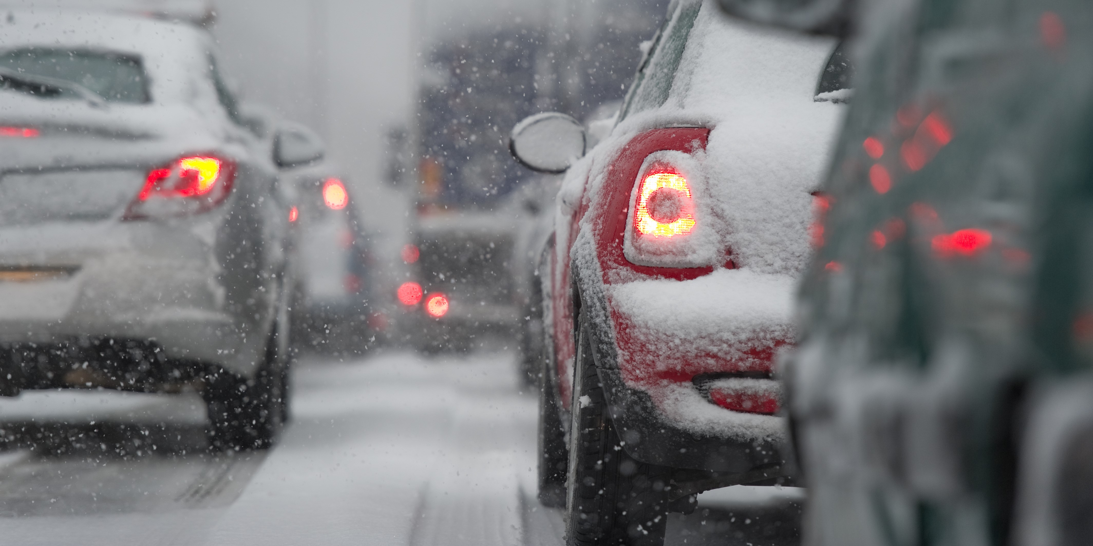Bilekspert advarer: Efterlad aldrig dette i bilen om vinteren