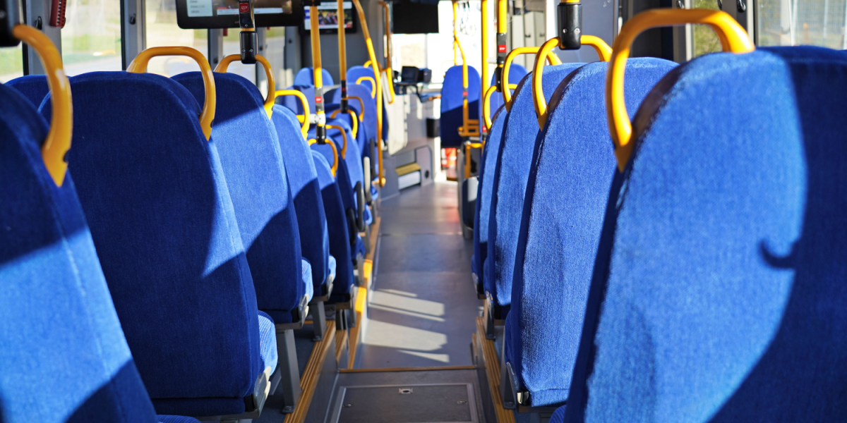 Offentlig transport bliver dyrere: Men nu er der godt nyt til 836.000 danskere