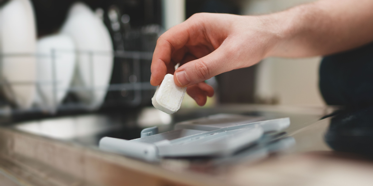 Denne video vil måske få dig til at genoverveje opvasketabs