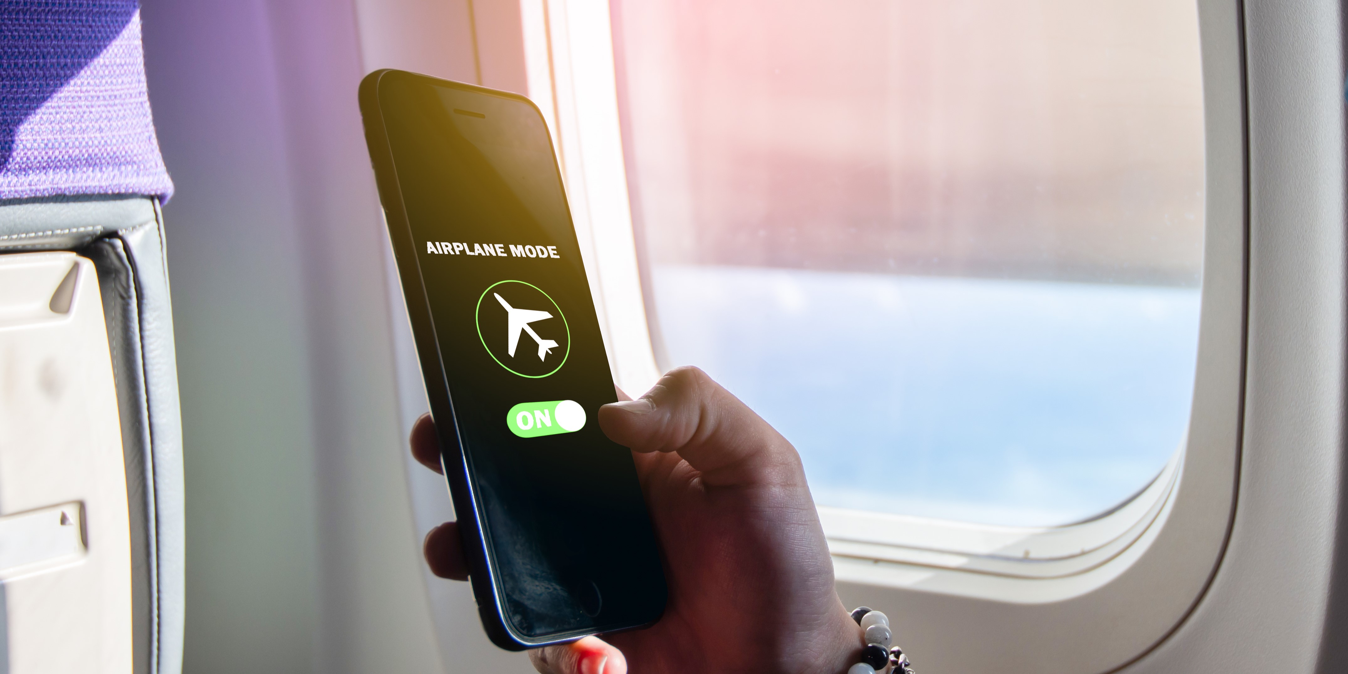 Nej, du kan ikke tage kontrol over flyet: Dette sker der, hvis du ikke sætter din telefon på flytilstand