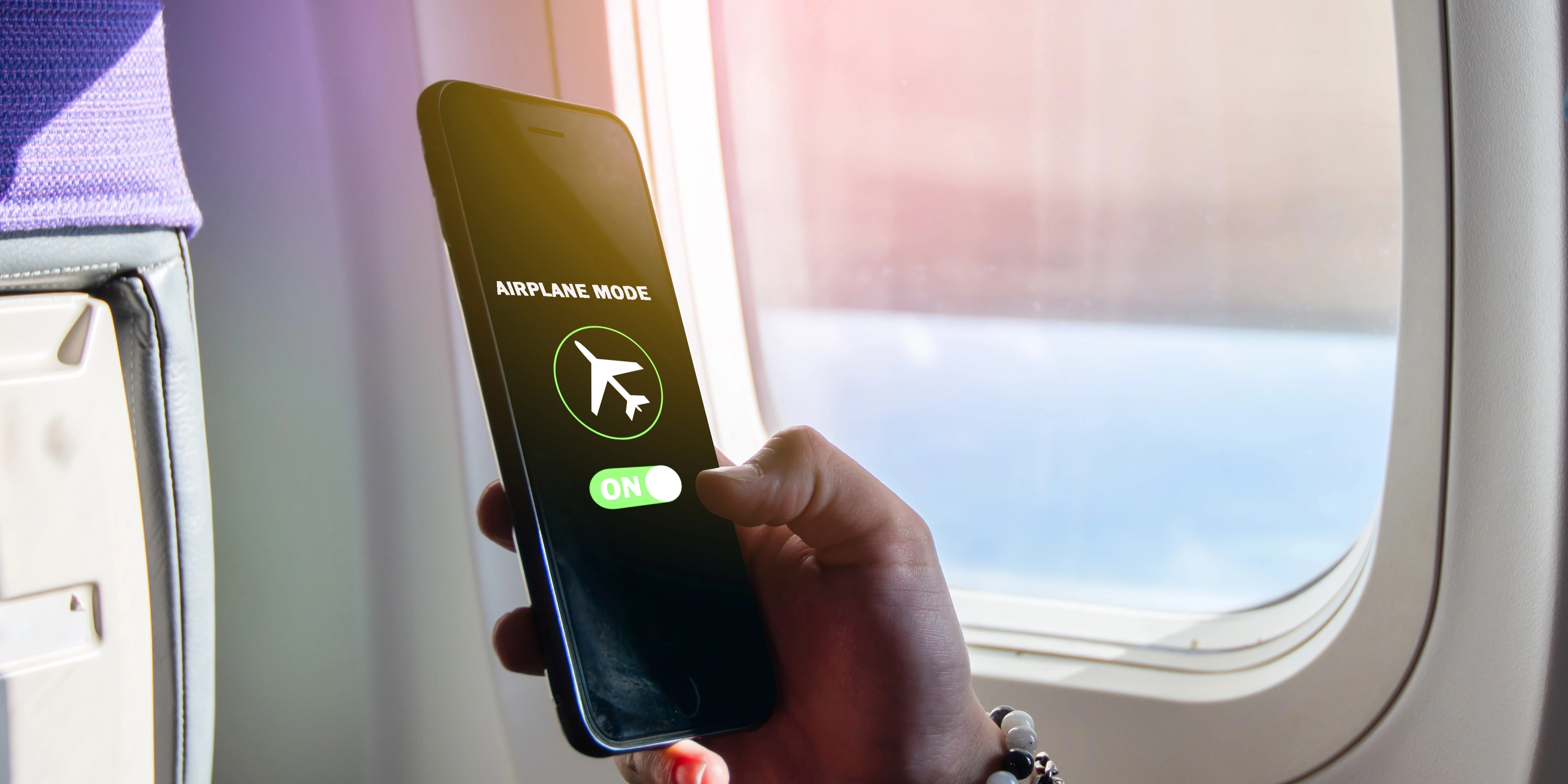 Nej, du kan ikke tage kontrol over flyet: Dette sker der, hvis du ikke sætter din telefon på flytilstand
