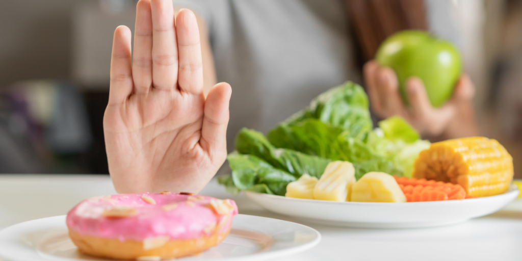 Forskere undersøgte æbler og bananer – så mange skal man spise om dagen for at halvere risikoen for tidlig død