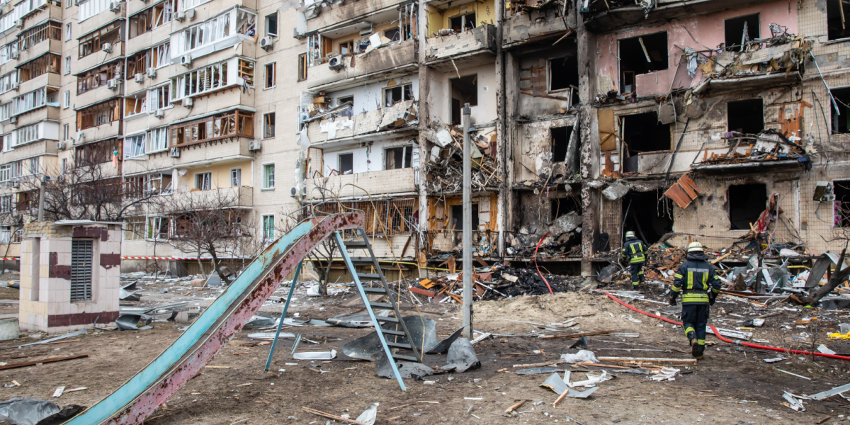 Rusland angreb “forsvarsindustrielle mål”: Børnehospital i Kiev ramt af missil