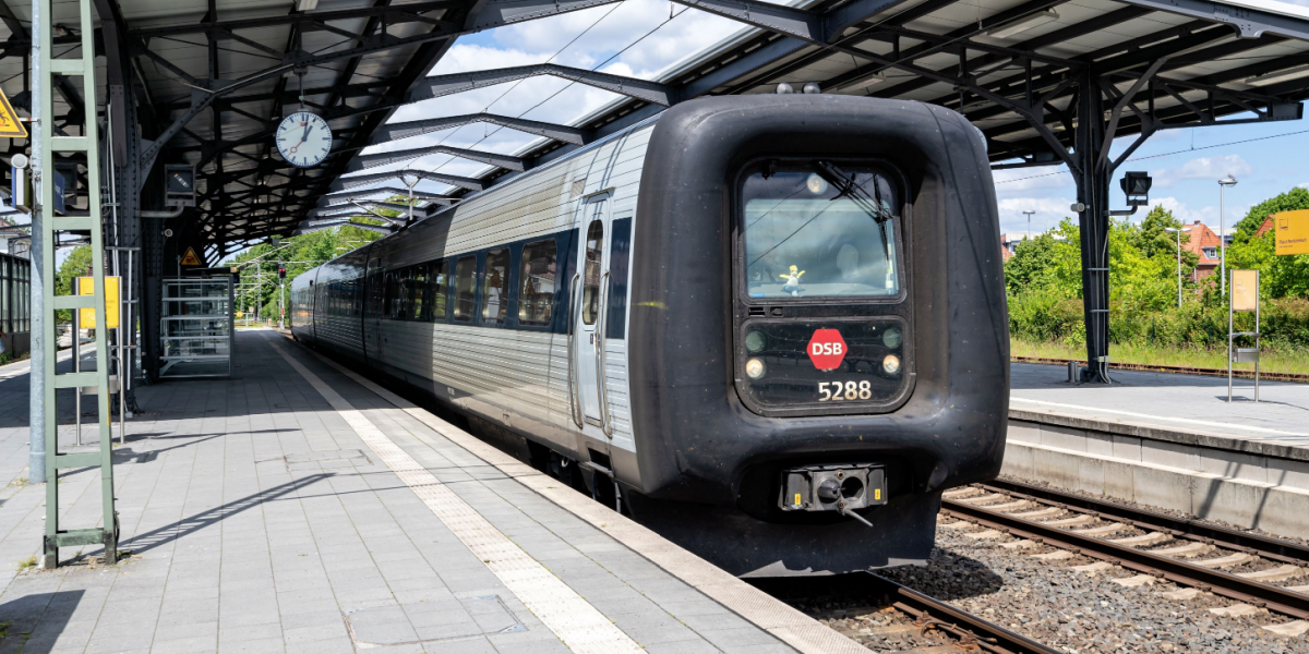 Aflyste tog og op til en times forsinkelser – togkaos mellem landsdele