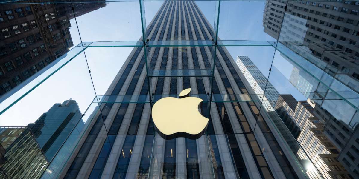 Apple er gået i gang med at udbetale 3,4 mia. kroner i erstatning til iPhone-ejere