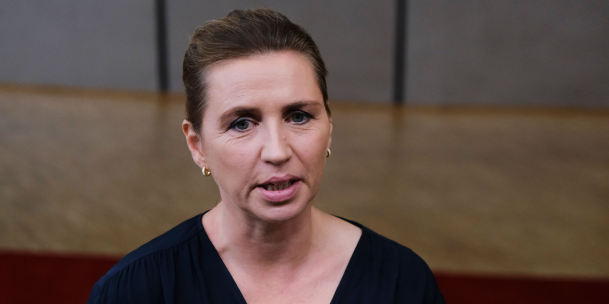 Er flere helligdage i fare? Nu giver Mette Frederiksen svar