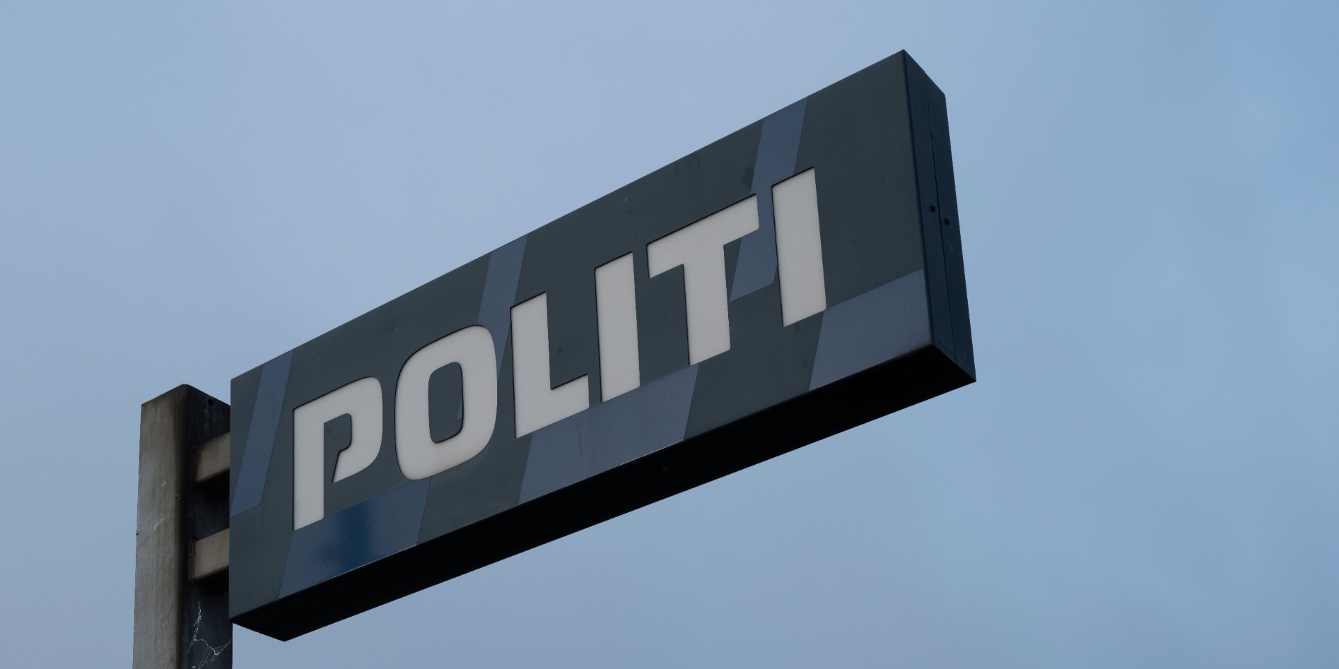 Præst har sagt op – nu er hun sigtet for vold mod 13-årig pige
