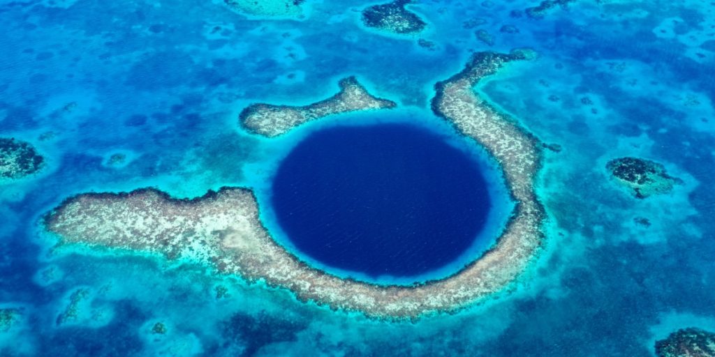 Fascinerende optagelser fra Great Blue Hole
