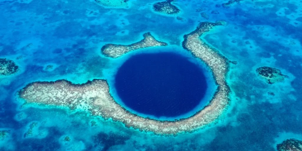 Fascinerende optagelser fra Great Blue Hole