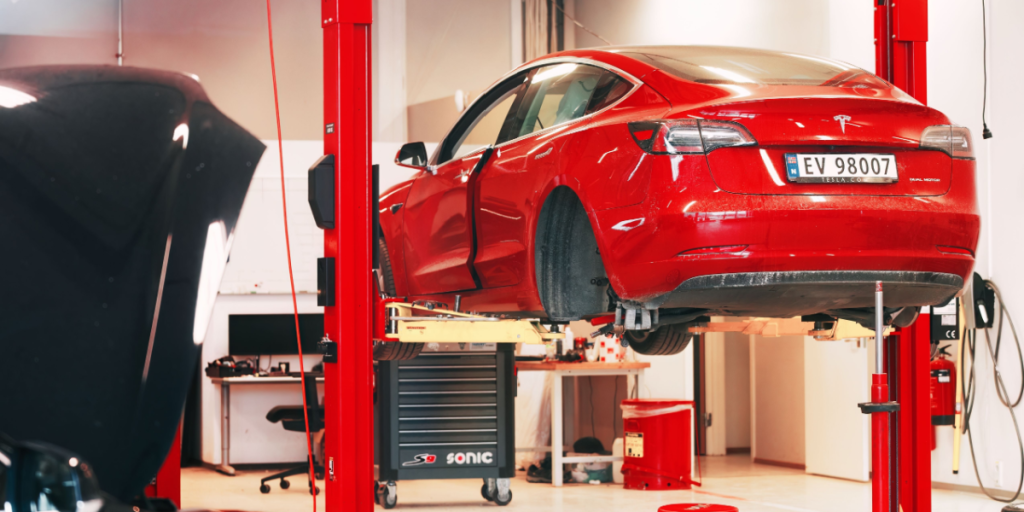 Overraskende tal: Populær Tesla-model dumper syn med et brag