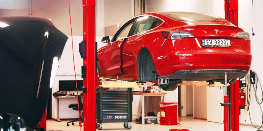 Overraskende tal: Populær Tesla-model dumper syn med et brag
