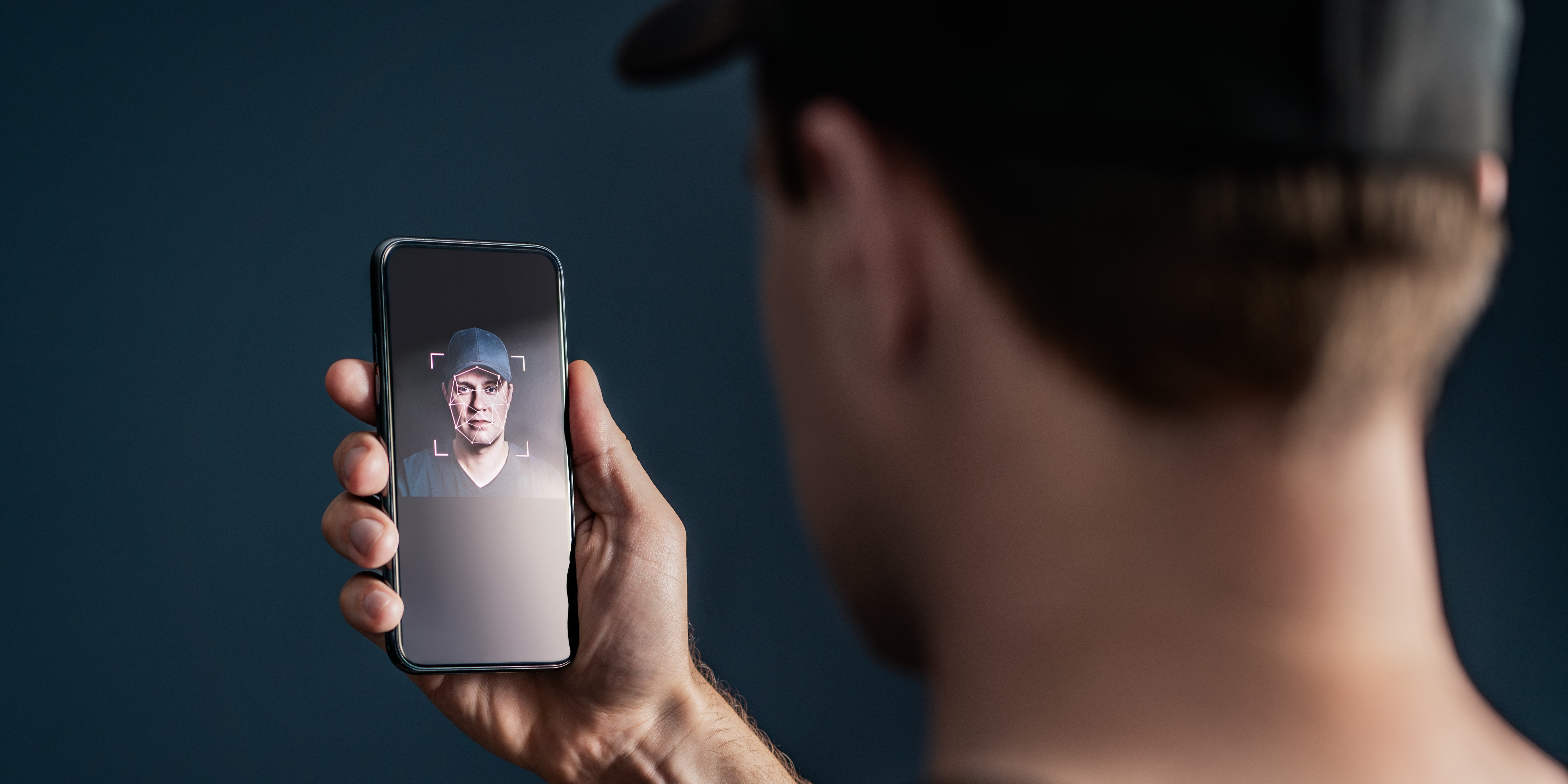 4 gode råd: Sådan undgår du at blive narret af “deepfakes”