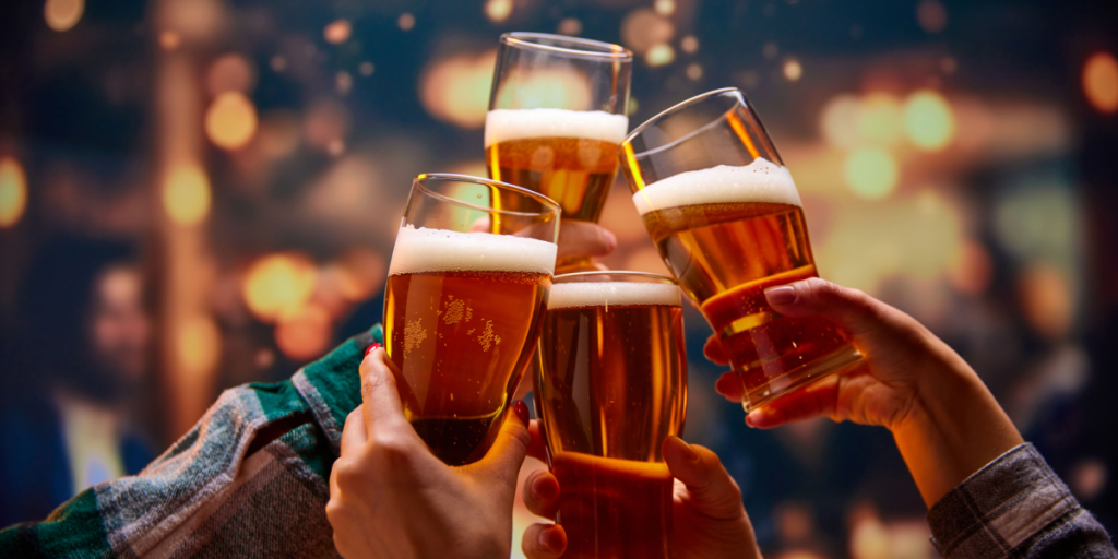 Pas på til julefrokosten: Ny forskning i ekstremt alkoholforbrug