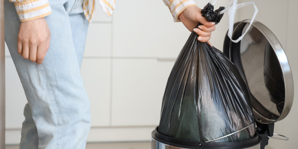 Er blevet tæt på 1000 kroner dyrere – selvom vi blev lovet 55 kroners prisstigning