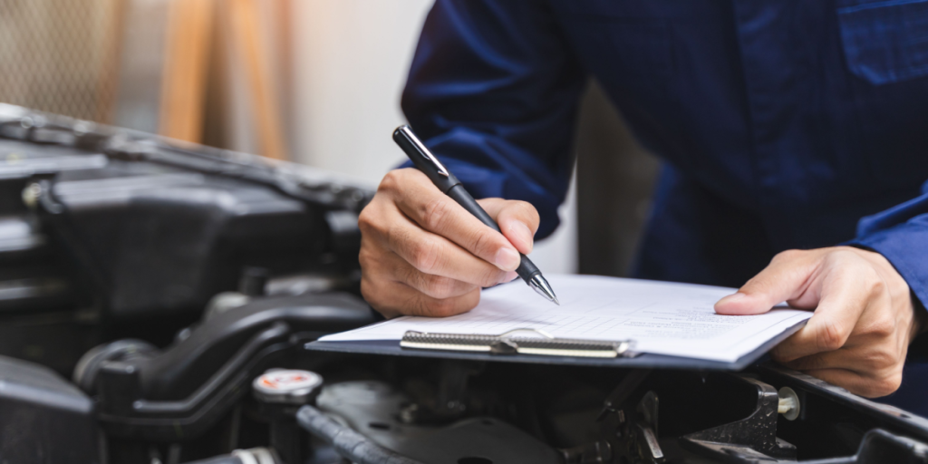 Dækteknikerens guide: Sådan får du bilen glat igennem syn