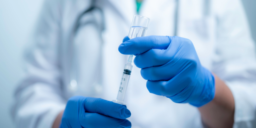 Skatteekspert svarer: Skal du betale skat af vaccination på arbejdspladsen?