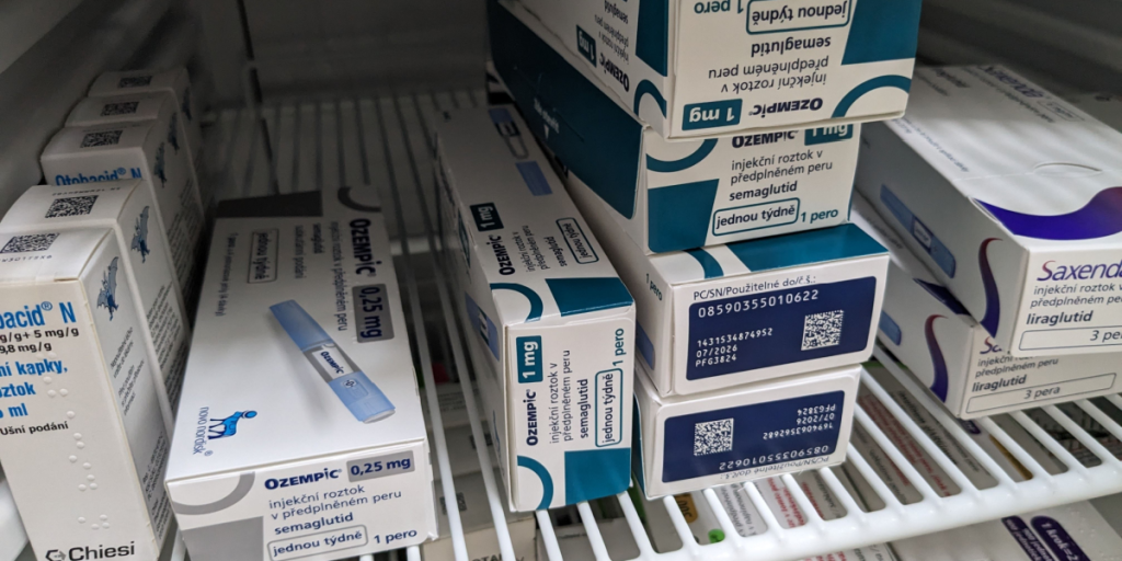 Vægttabsmedicin stormer frem på sort marked: Ekspert kalder tendens for “skræmmende”