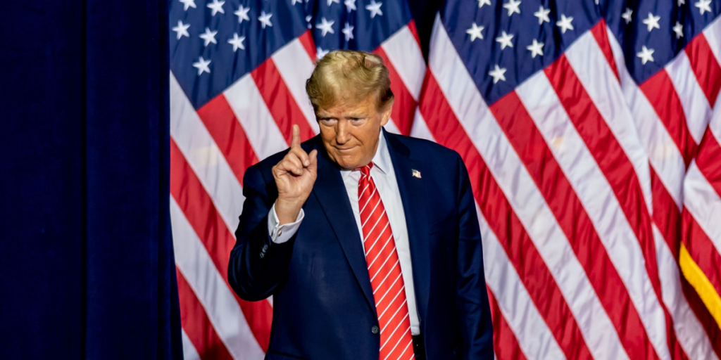 Trump mener, amerikanerne bør bekymre sig mere om disse 4 ting end om Putin