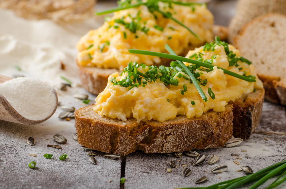 Her er tricket bag fløjlsbløde scrambled eggs