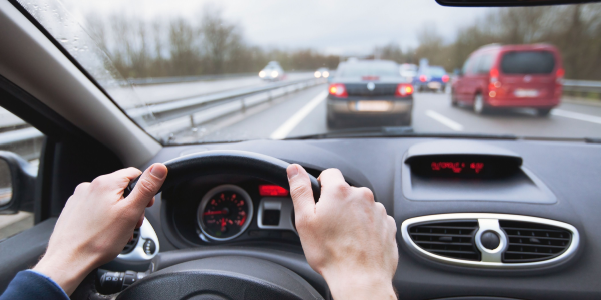 Kan give betinget frakendelse: Så stor skal afstanden til bilen foran dig være