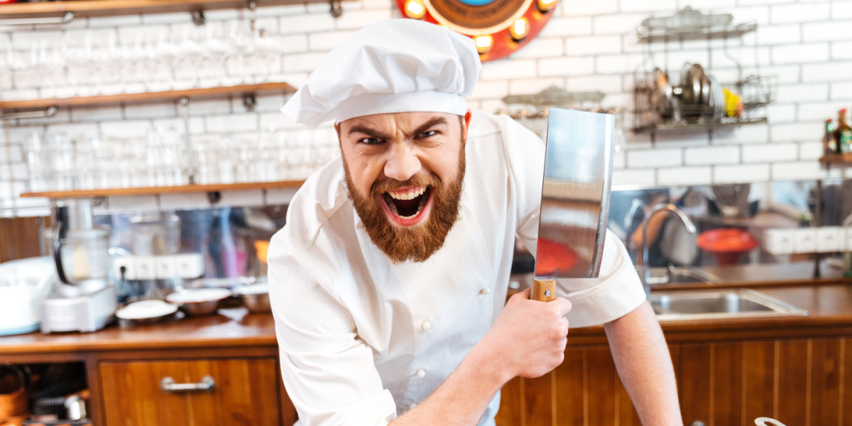 “Få jeres plastikaffald et andet sted” – kendt kok bandlyser veganere fra sin restaurant