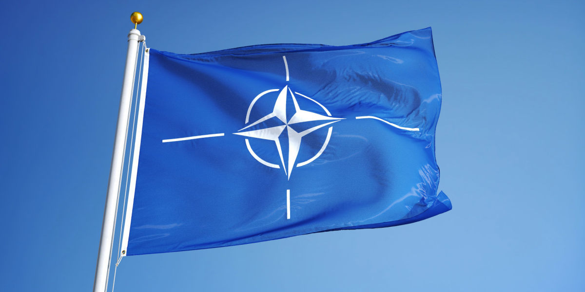 Opråb til alle NATO-borgere: Sæt jeres pensionspenge her