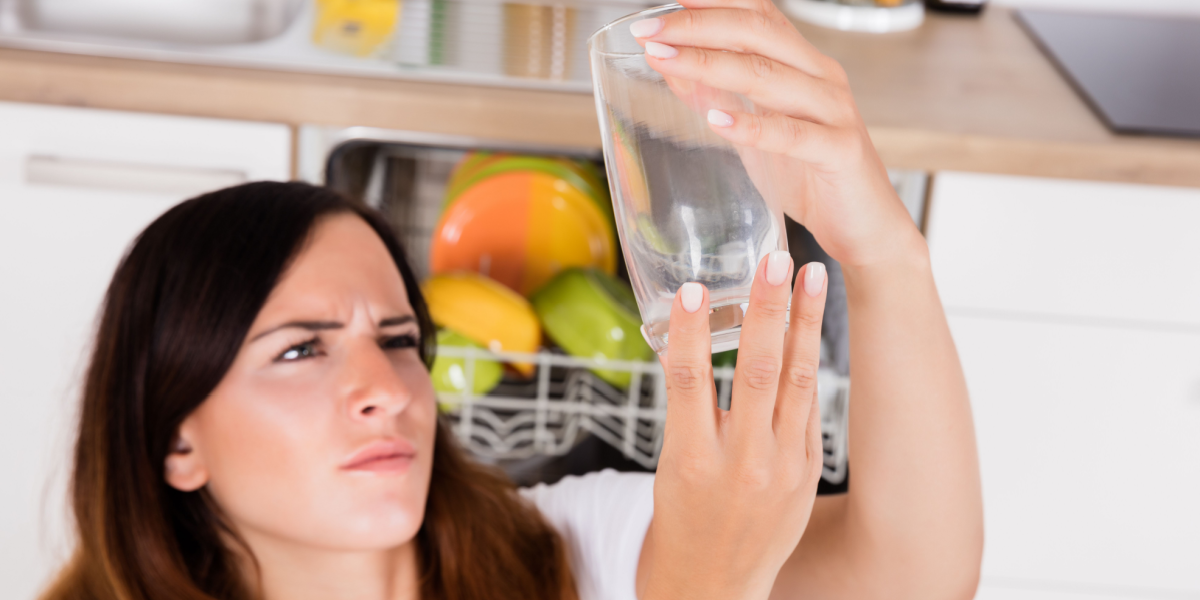 Undgå slørede og mælkehvide glas: 5 lette måder til at forhindre det
