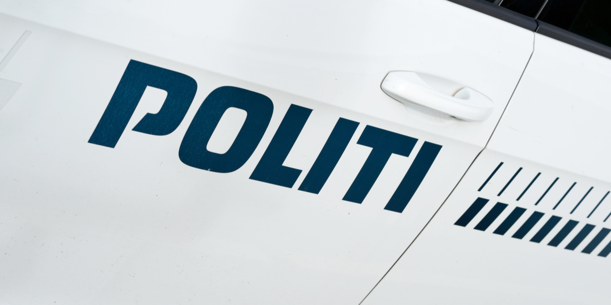 17-årig kører bil i havnen