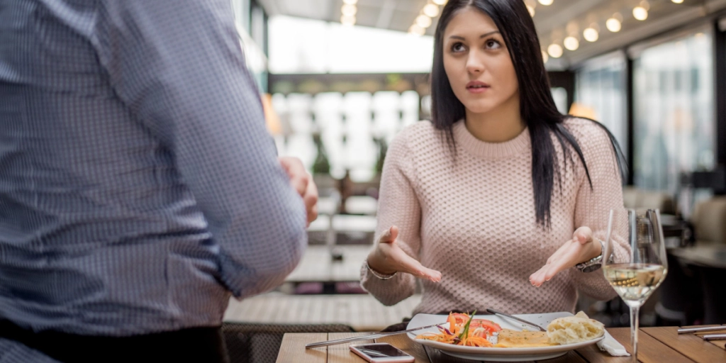 Etikette-ekspert afslører: Sådan klager du på restauranten uden at fremstå uhøflig