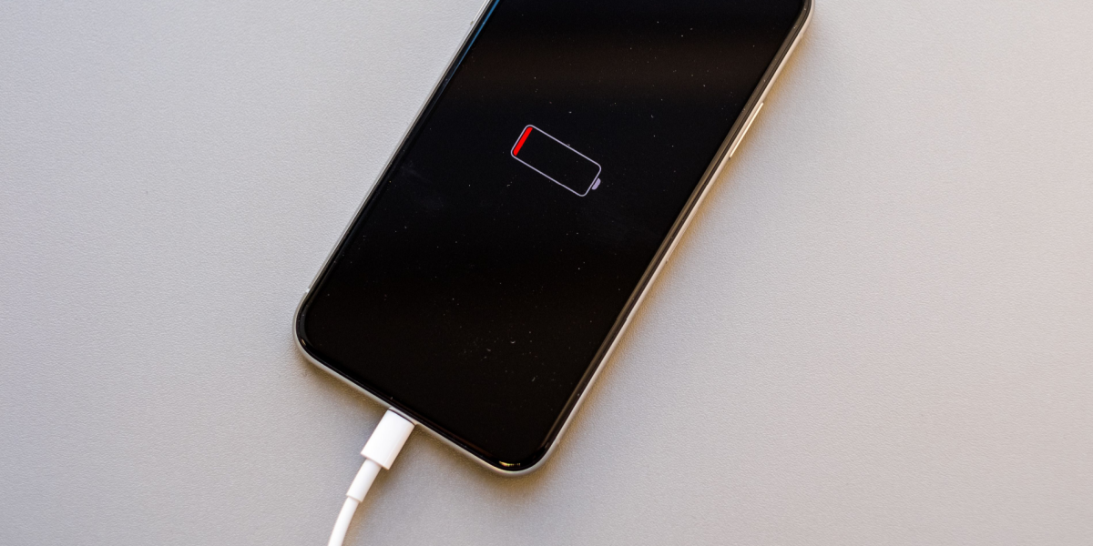 Opråb til iPhone-ejere: 2 indstillinger gør opladningen meget hurtigere