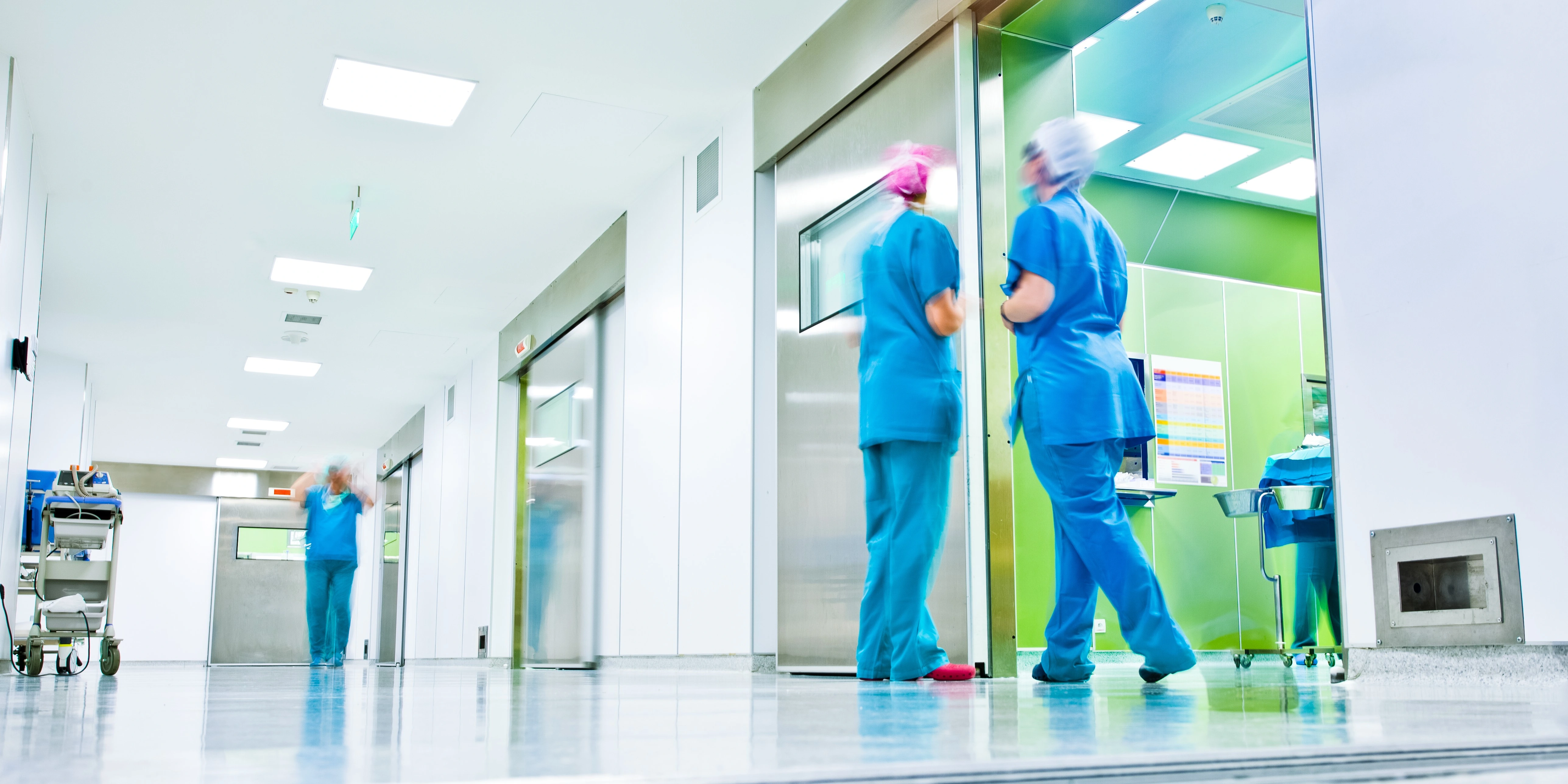 Hospitals sparefinte vækker kritik: De ansatte risikerer at få blod, urin og afføring med hjem