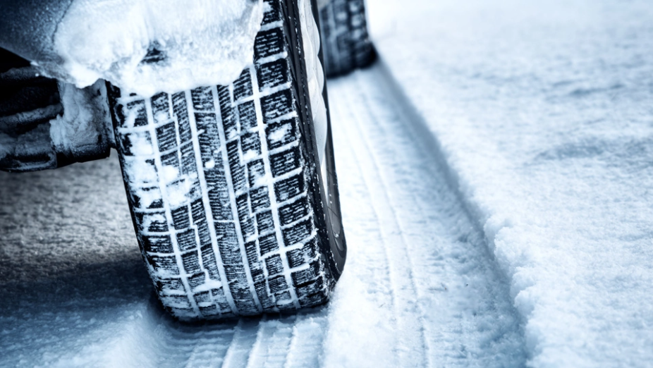 Byt rundt på dem og 4 andre dæktips, der kan spare dig penge til vinter