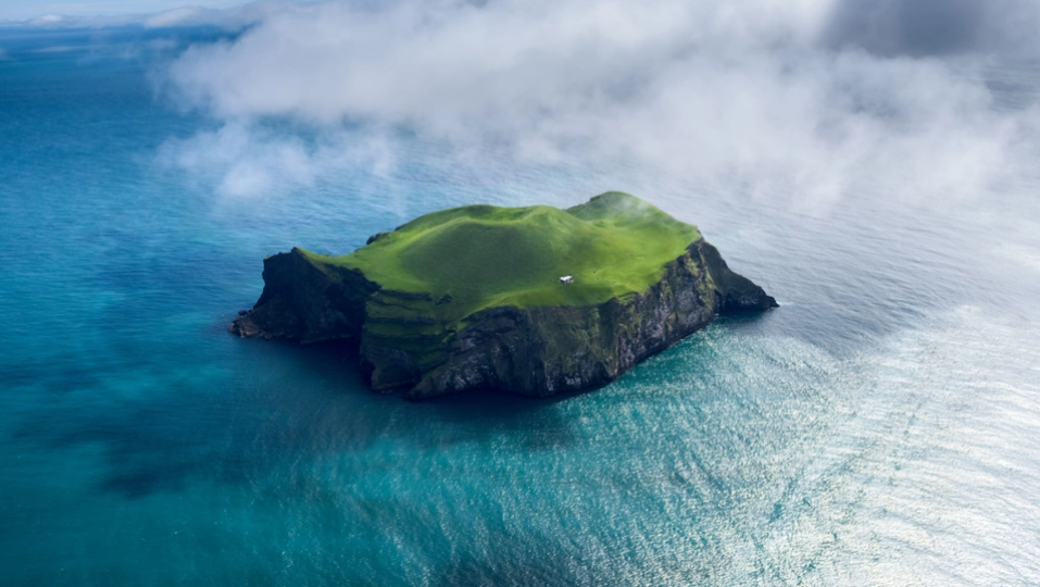 Verden har fået en ny ø efter vulkanudbrud under havet