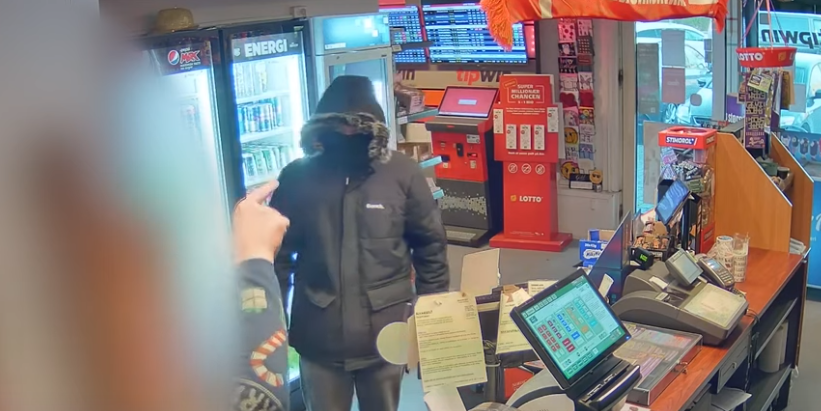 Se videoen: Politiet efterlyser gerningsmand fra røveriforsøg