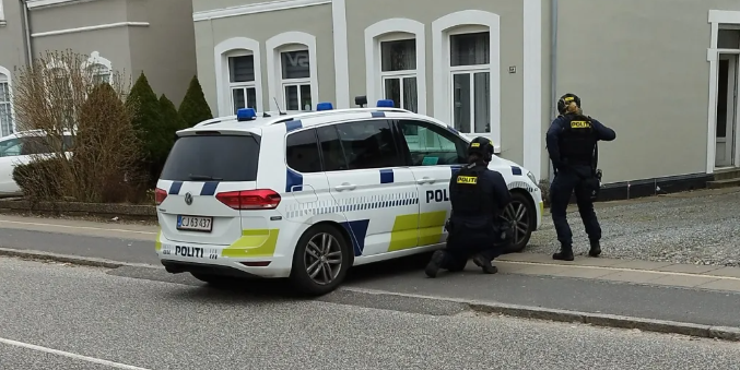 Stort politiopbud: Måtte bruge tåregas for at anholde 31-årig i Tønder