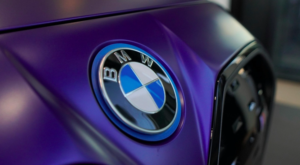 Mange tror, at det er en propel: Her er betydningen af BMW-logoet