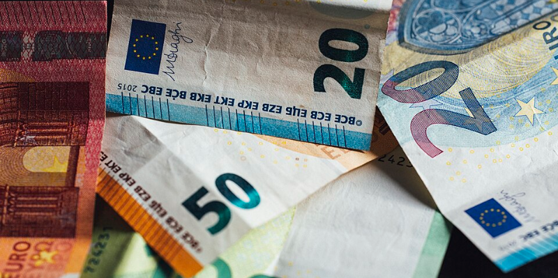 Tjek din pung fra ferien: Denne Euro-seddel udfases og bliver snart værdiløs