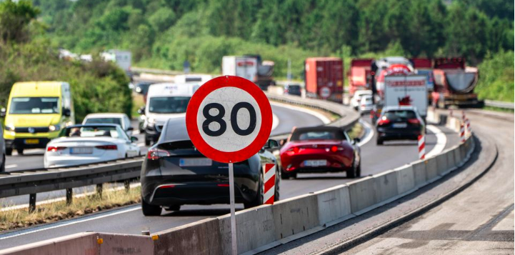 54% af bilister gør det ved vejarbejdet: Ikke alle er klar over, at bøden fordobles
