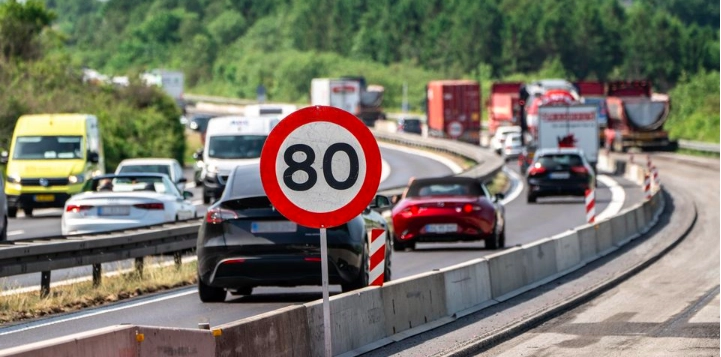 54% af bilister gør det ved vejarbejdet: Ikke alle er klar over, at bøden fordobles